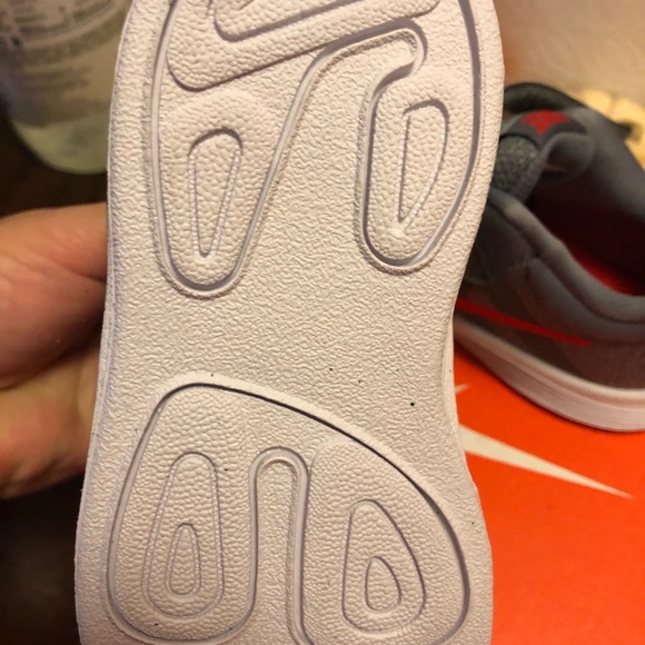 Nike toddler shoes - Picture 4 of 4